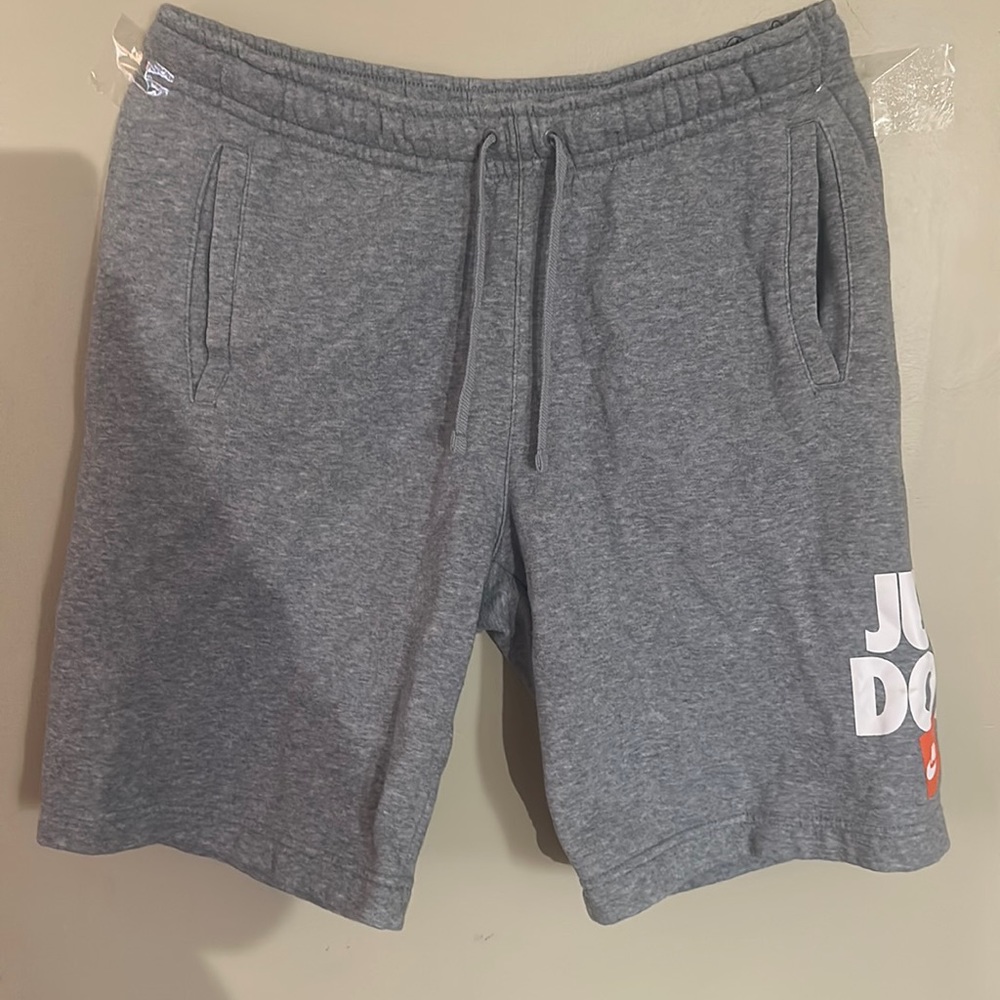 Nike Just Do It men’s shorts size large
